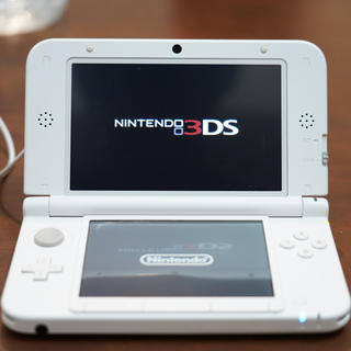 ニンテンドー3DS(ニンテンドー3DS)の値下げ【ニンテンドー】3DS LL ホワイト(携帯用ゲーム機本体)