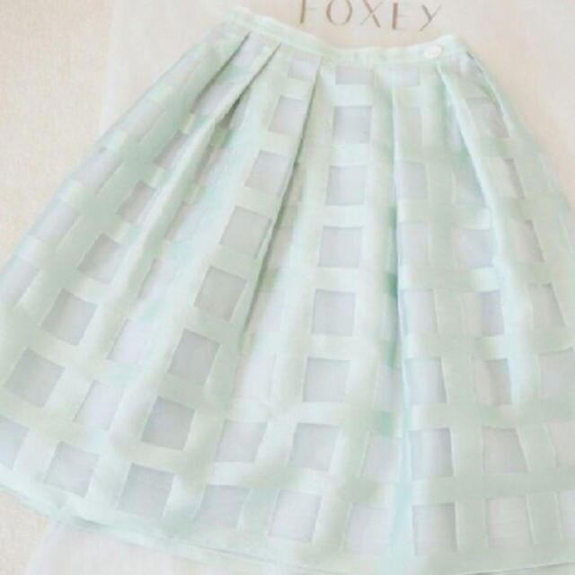 FOXEY(フォクシー)の【ましゅ65様専用】フォクシー foxey ミントクロススカート　38サイズ レディースのスカート(ひざ丈スカート)の商品写真
