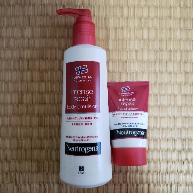 Neutrogena(ニュートロジーナ)のニュートロジーナ コスメ/美容のボディケア(ボディローション/ミルク)の商品写真