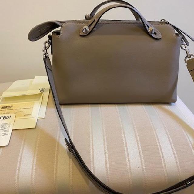 極美品!FENDY By The Way ショルダーバック