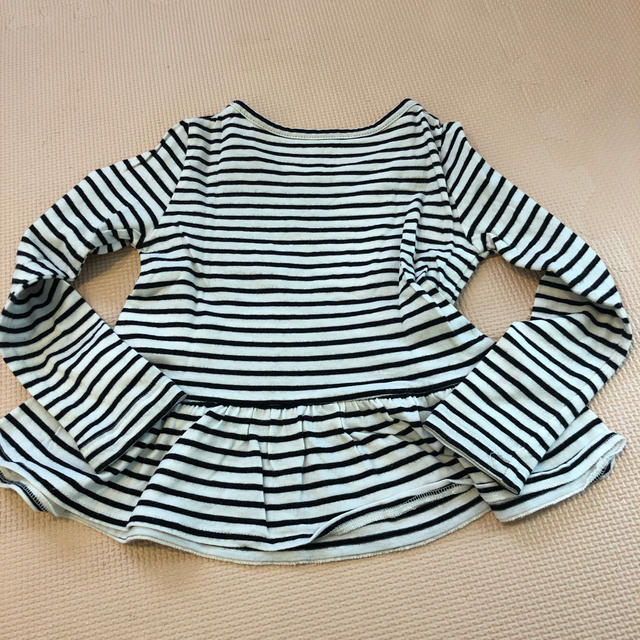 babyGAP(ベビーギャップ)のGAP 95 美品 キッズ/ベビー/マタニティのキッズ服女の子用(90cm~)(Tシャツ/カットソー)の商品写真