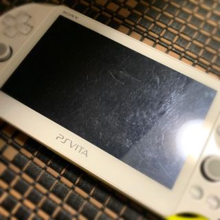 プレイステーションヴィータ(PlayStation Vita)のPSVita(ソフトセット)値下げ可(携帯用ゲーム機本体)