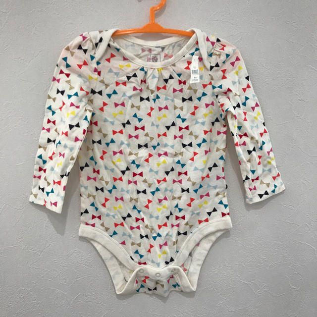 GAP(ギャップ)のgap ベビー　ロンパース　80 新品 キッズ/ベビー/マタニティのベビー服(~85cm)(ロンパース)の商品写真