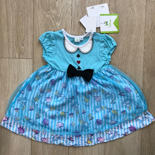 Disney(ディズニー)の新品　なりきりワンピース アリス　80 キッズ/ベビー/マタニティのベビー服(~85cm)(ワンピース)の商品写真