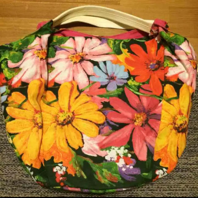 armoire caprice(アーモワールカプリス)のアーモワールカプリス購入　花柄バッグ レディースのバッグ(トートバッグ)の商品写真