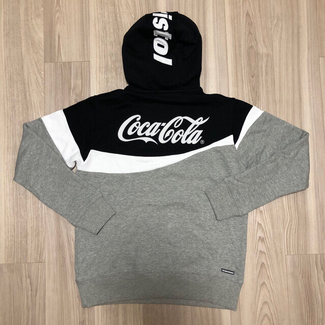 F.C.R.B.(エフシーアールビー)のF.C.R BCOCA-COLA COLOR BLOCK HOODIE メンズのトップス(パーカー)の商品写真