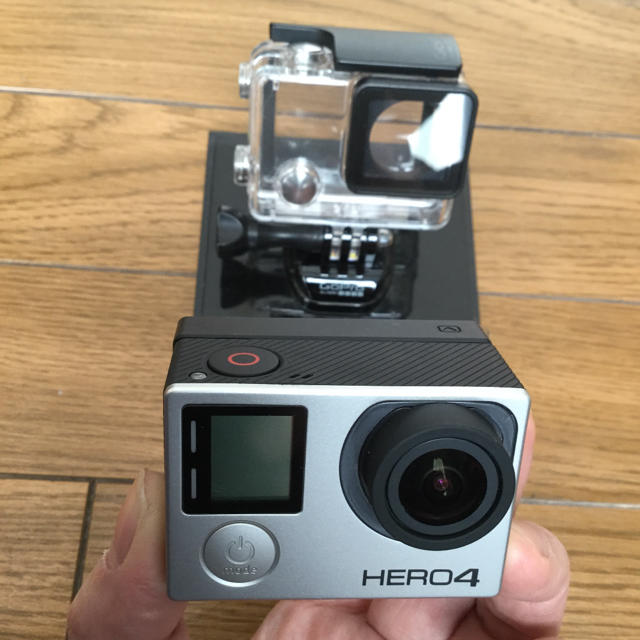 GoPro(ゴープロ)のGo pro hero 4 black バッテリー９個セット（うち正規品は３個） スマホ/家電/カメラのカメラ(ビデオカメラ)の商品写真