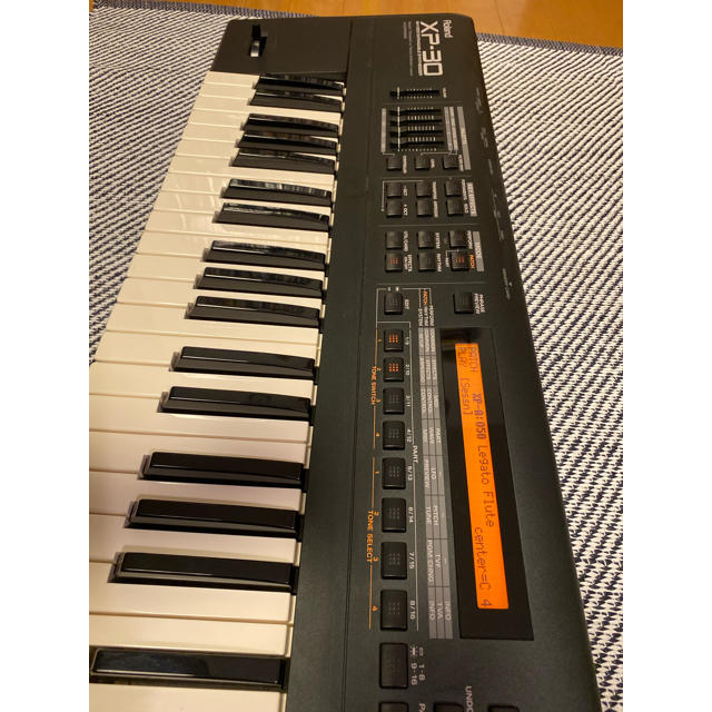 Roland XP-30 シンセサイザー 61鍵 とまら Roland XP-30 シンセサイザー 61鍵 とまら