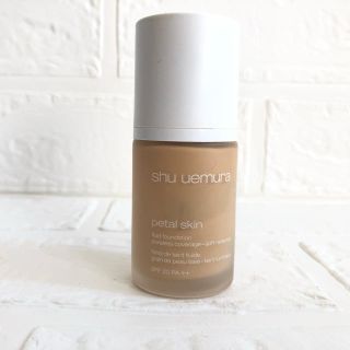 シュウウエムラ(shu uemura)のshu uemura    ペタルスキン フルイド ファンデーション 574(ファンデーション)