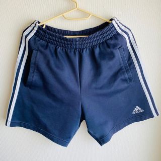 アディダス(adidas)のみなとさま　　　adidas  ハーフパンツ(バレーボール)