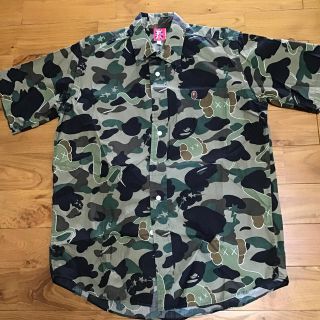 アベイシングエイプ(A BATHING APE)のAPE×KAWS 半袖シャツ(シャツ)