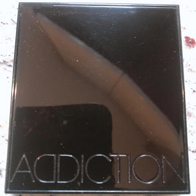ADDICTION(アディクション)のアディクション  アイシャドウ　パレット コスメ/美容のベースメイク/化粧品(アイシャドウ)の商品写真