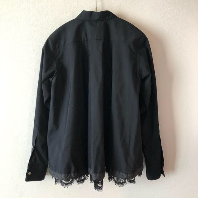 sacai(サカイ)のサカイ sacai 裾 レース ブラウス シャツ レディースのトップス(シャツ/ブラウス(長袖/七分))の商品写真