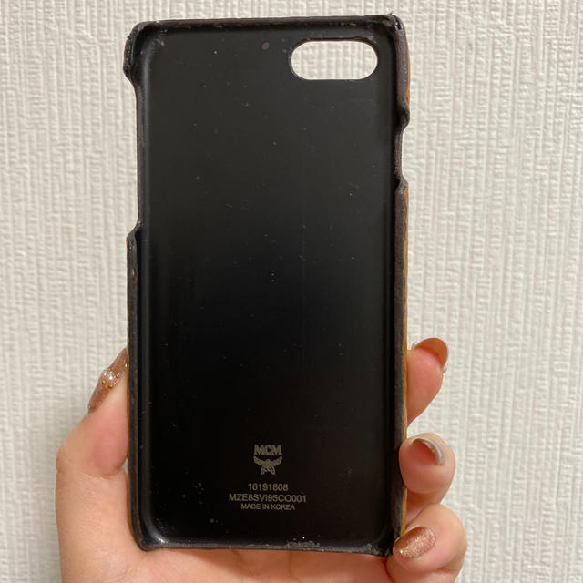 MCM(エムシーエム)の【値下げ中】MCM iPhoneケース スマホ/家電/カメラのスマホアクセサリー(iPhoneケース)の商品写真