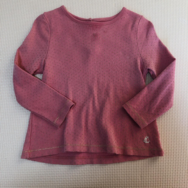 PETIT BATEAU(プチバトー)の近日削除予定✴︎プチバトー ピンクドット カットソー キッズ/ベビー/マタニティのベビー服(~85cm)(シャツ/カットソー)の商品写真