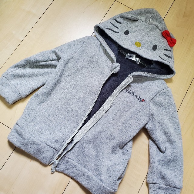 ハローキティ(ハローキティ)のキティちゃんパーカー キッズ/ベビー/マタニティのキッズ服女の子用(90cm~)(ジャケット/上着)の商品写真