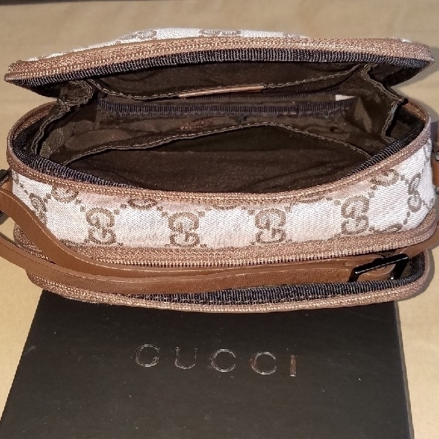Gucci(グッチ)の✨レア✨Gucci　コスメポーチ レディースのファッション小物(ポーチ)の商品写真