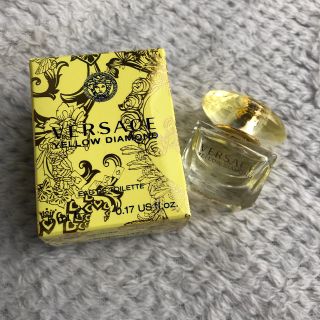 ヴェルサーチ(VERSACE)のVERSACE ミニボトル香水　(香水(女性用))