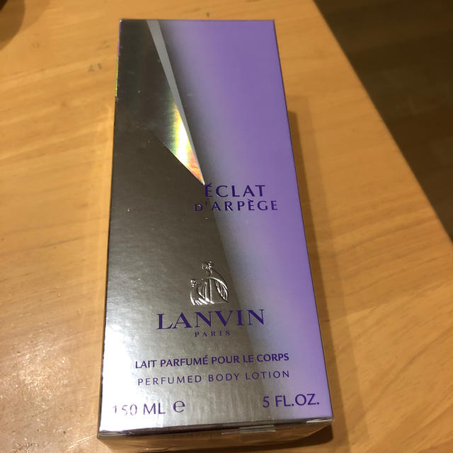 LANVIN(ランバン)の新品未開封！LANVIN エクラドゥアルページュ　ボディローション コスメ/美容のボディケア(ボディローション/ミルク)の商品写真