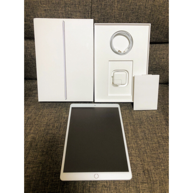 美品■iPad Air 3  WiFiモデル　64GB シルバー