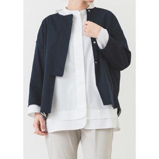 新品未使用yoriノーカラーコクーンジャケットネイビーの通販 by