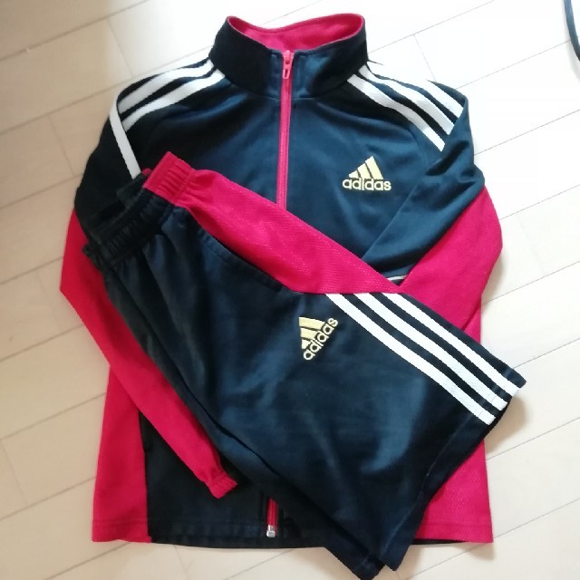 adidas(アディダス)のお値下げ　アディダス　ジャージ上下(半ズボン) キッズ/ベビー/マタニティのキッズ服男の子用(90cm~)(ジャケット/上着)の商品写真