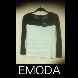 エモダ(EMODA)のEMODA新品未使用★薄手ニット💋(ニット/セーター)