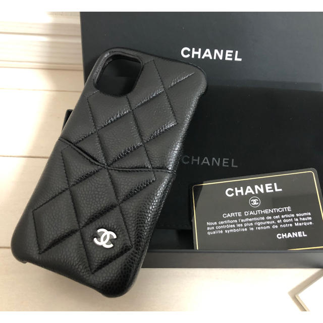 CHANEL - 【新品未使用】シャネル　IPHONE11 ケース　キャビアスキン　ブラックの通販