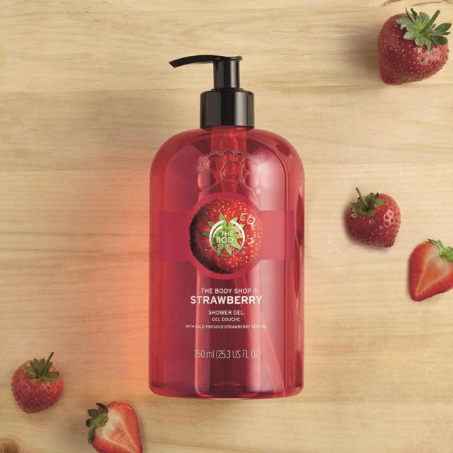 THE BODY SHOP(ザボディショップ)のザボティショップ シャワージェル ストロベリー 750ml ボディソープ コスメ/美容のボディケア(ボディソープ/石鹸)の商品写真