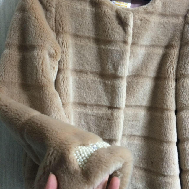 MINIMUM(ミニマム)のMINIMUM ファーコート＆袖リボン レディースのジャケット/アウター(毛皮/ファーコート)の商品写真