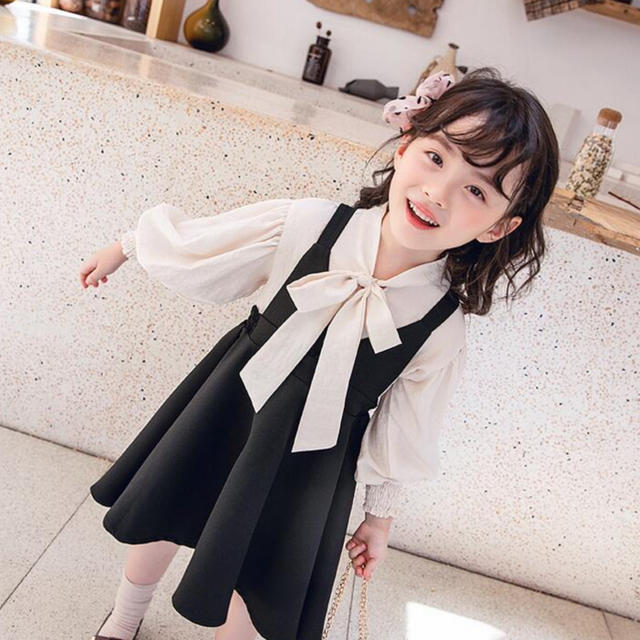 吊りワンピースとバルーンスリーブブラウス 2点セット 120  キッズ/ベビー/マタニティのキッズ服女の子用(90cm~)(ワンピース)の商品写真