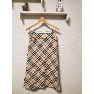 バーバリー(BURBERRY)のバーバリーロンドンロングスカート★美品☆ 厚手の生地★一回短時間使用☆高級感(ロングスカート)