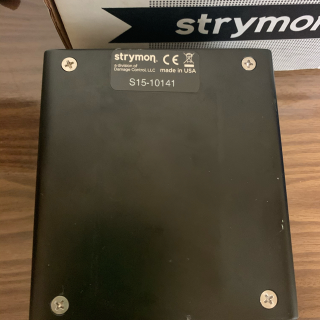 気質アップ】 Strymon Reverb Tremolo Strymon V2 FLINT TREMOLO