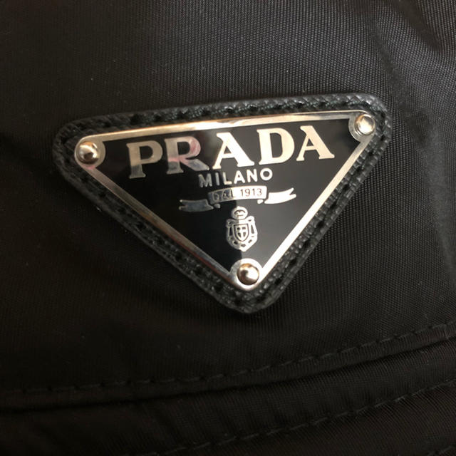 PRADAプラダブラックナイロンバケットハット