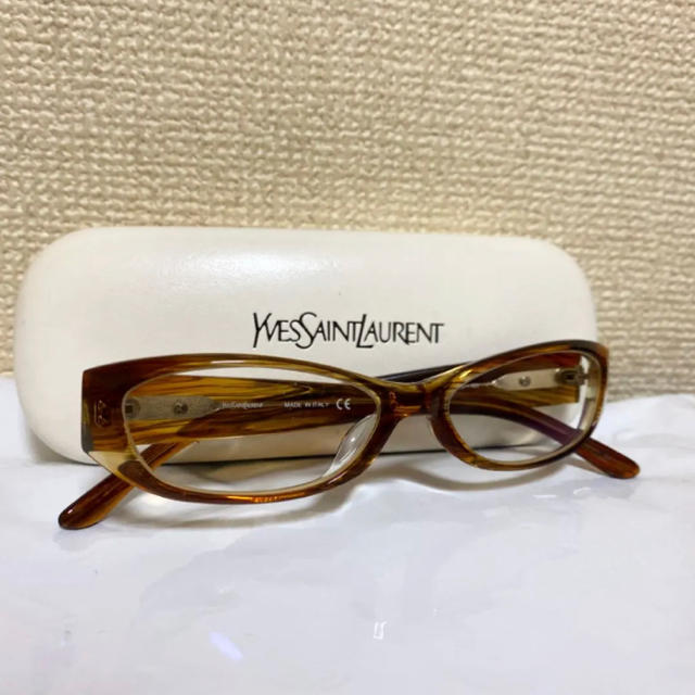 Saint Laurent(サンローラン)のイヴサンローラン　眼鏡 レディースのファッション小物(サングラス/メガネ)の商品写真