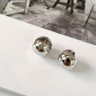 ドゥーズィエムクラス(DEUXIEME CLASSE)のpetit ball pierce シルバー(ピアス)