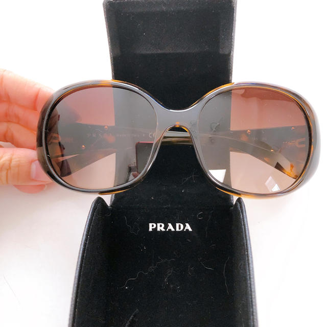 PRADA(プラダ)のプラダ　サングラス　美品 レディースのファッション小物(サングラス/メガネ)の商品写真