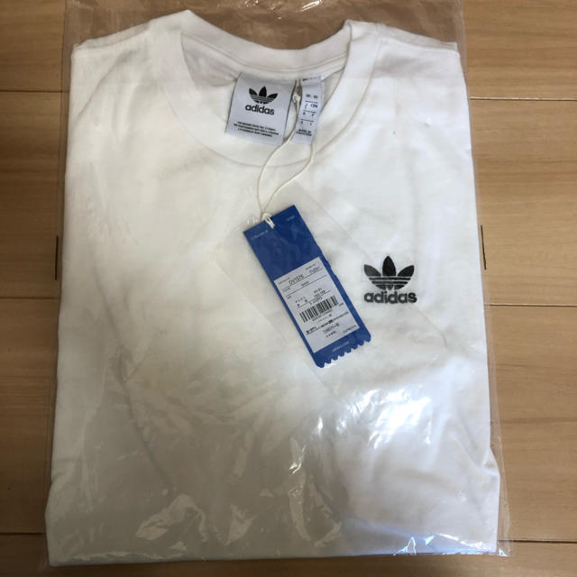 adidas(アディダス)の新品　アディダス ワンポイントロゴ　半袖　Tシャツ メンズのトップス(Tシャツ/カットソー(半袖/袖なし))の商品写真