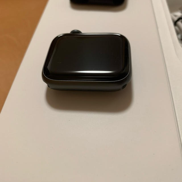 Apple Watch(アップルウォッチ)のApple Watch  Series 4 スペースグレイ メンズの時計(腕時計(デジタル))の商品写真