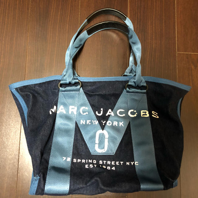 ブルーサイズMARC JACOBS マークジェイコブス ニューロゴトート