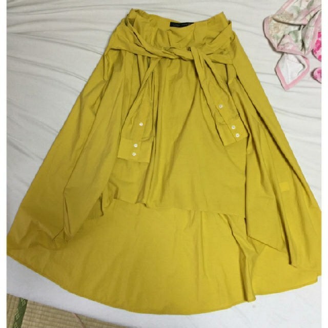 ZARA(ザラ)のスカート yellow ZARA レディースのスカート(ひざ丈スカート)の商品写真