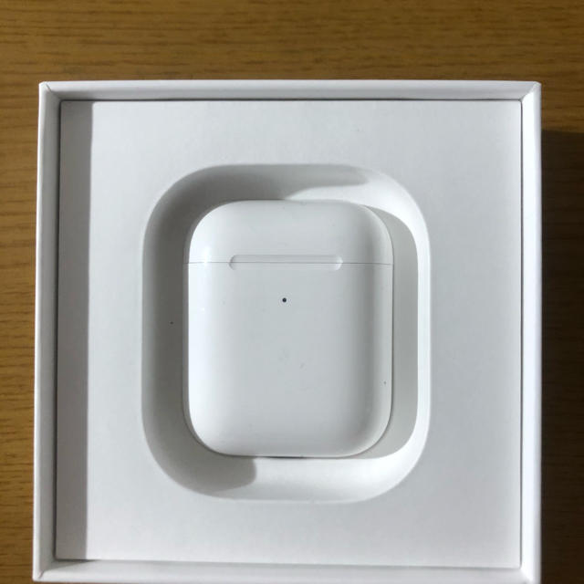 airpods with wireless charging caseヘッドフォン/イヤフォン