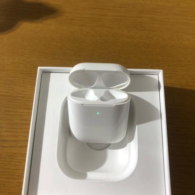 airpods with wireless charging case 1