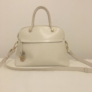 フルラ(Furla)のフルラ　バッグ　ホワイト　白(ショルダーバッグ)