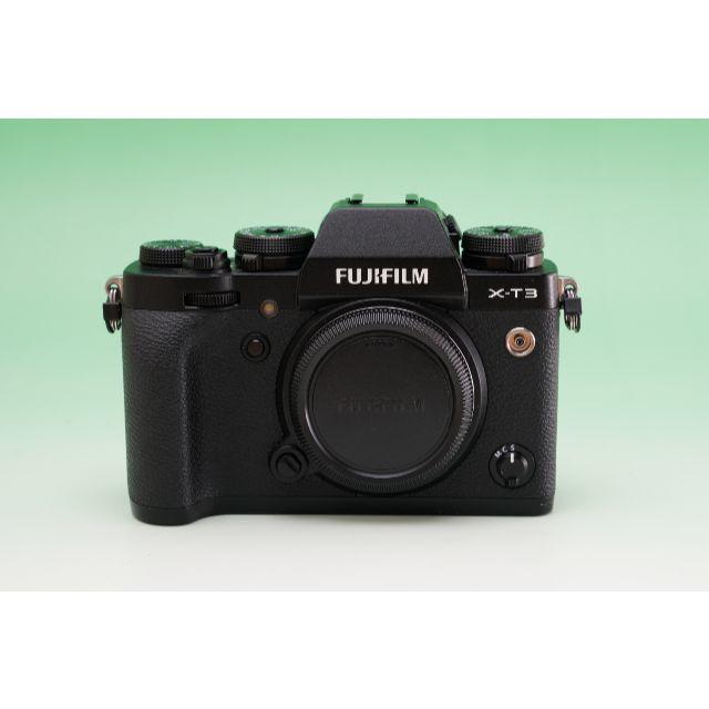 富士フイルム(フジフイルム)のjiro様　FUJIFILM X-T3 ブラック 使用少 純正バッテリー３個 スマホ/家電/カメラのカメラ(ミラーレス一眼)の商品写真