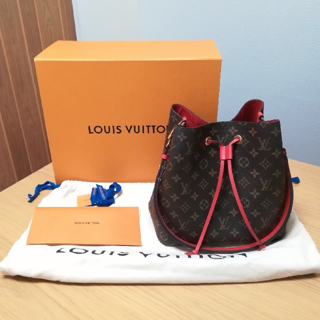 LOUIS VUITTON - shiori　美品　LOUIS VUITTON ルイヴィトン　ネオノエ