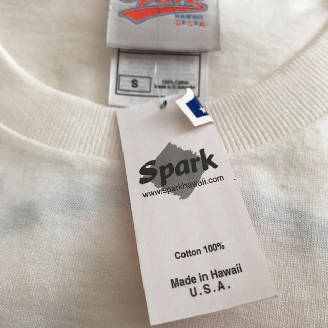 88TEES(エイティーエイティーズ)のSPARK スパーク　メンズ　Tシャツ　ハワイ　サーフィン　お得　新品未使用 メンズのトップス(Tシャツ/カットソー(半袖/袖なし))の商品写真