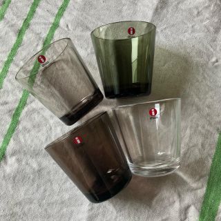 イッタラ(iittala)のイッタラ カルティオ リネン　サンド　モスグリーン　クリア　☆新品(グラス/カップ)