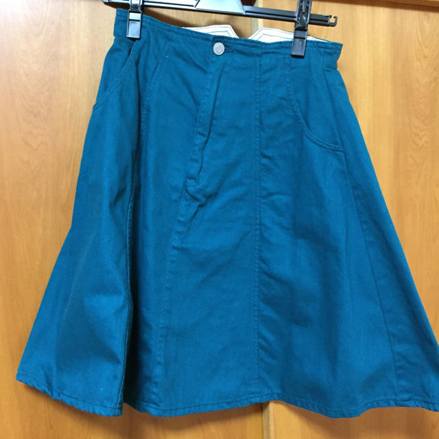 titty&co(ティティアンドコー)のtitty&co. 西野カナ着用 レディースのスカート(ひざ丈スカート)の商品写真