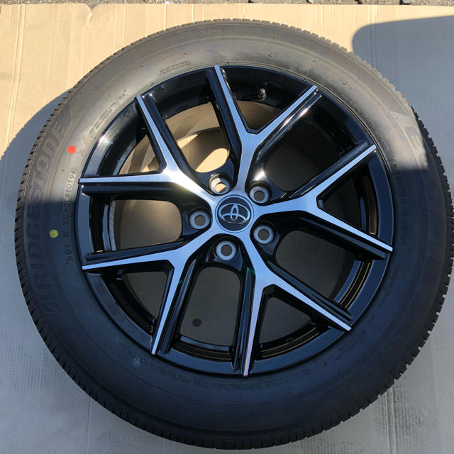 トヨタ - 【新品未使用】ハリアー 60系 特別仕様車 純正ホイール トヨタ - 【新品未使用】ハリアー 60系 特別仕様車 純正ホイール